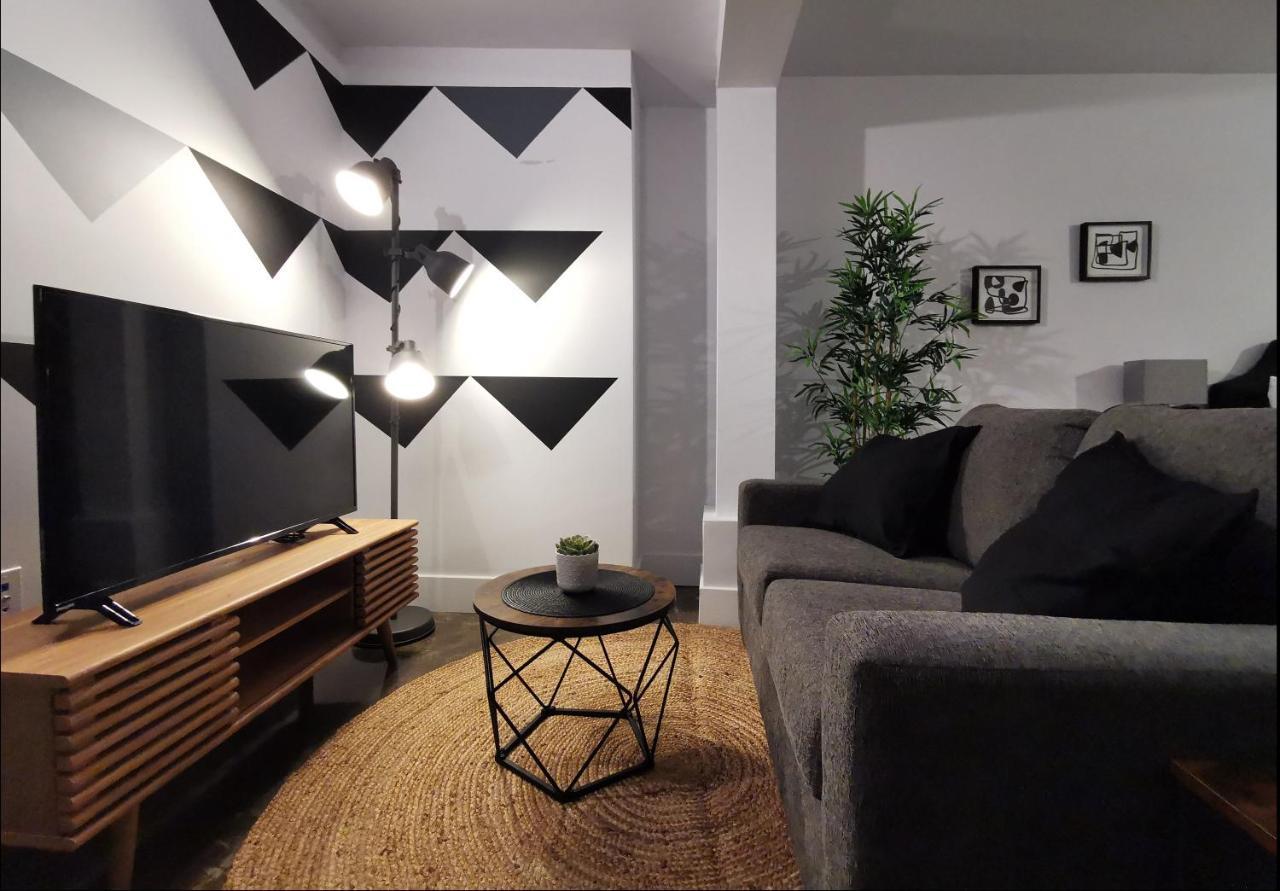 Cameo Hotel And Suites Халифакс Екстериор снимка