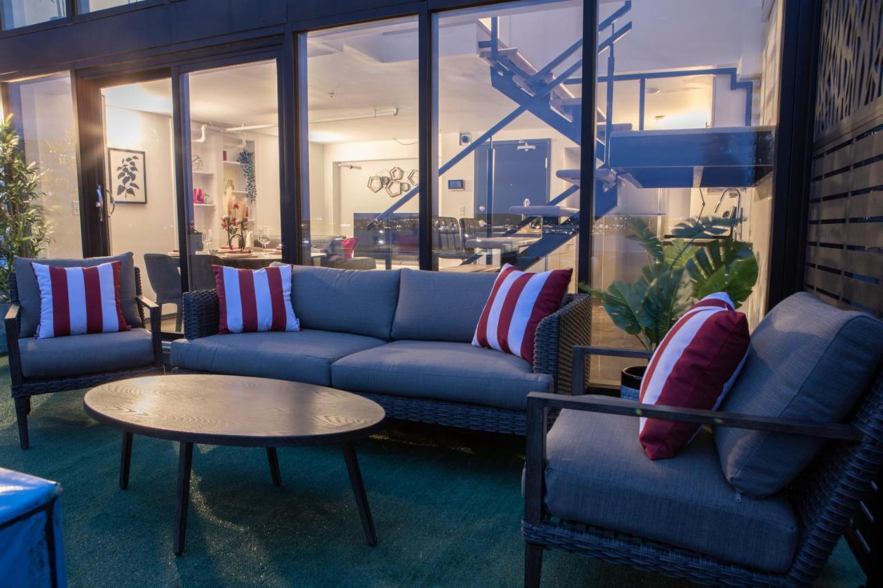 Cameo Hotel And Suites Халифакс Екстериор снимка